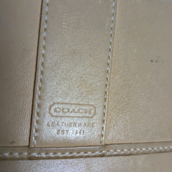 Coach Billfold - Picture 7 of 8